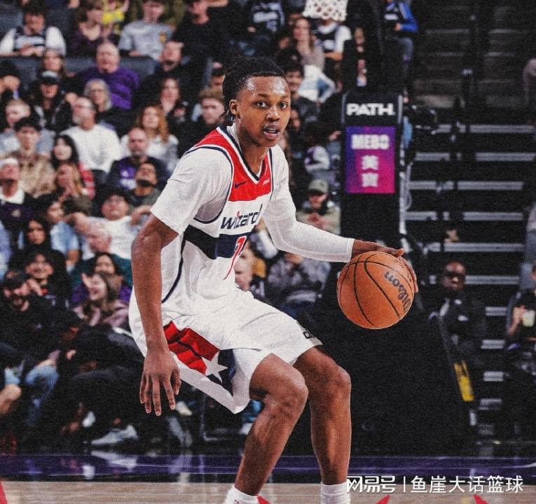 AG体育官方入口-完胜!威少26分+6三分,小萨13+6湖人旧将爆发,德罗赞两人起冲突