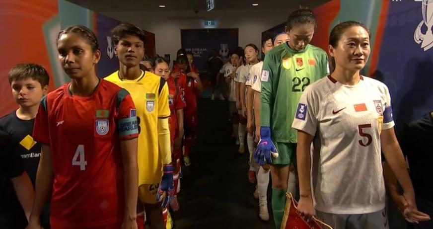 AG体育登录入口-中国女足2-0不足喜!赢球被骂,名嘴点评一针见血,小组第一难了